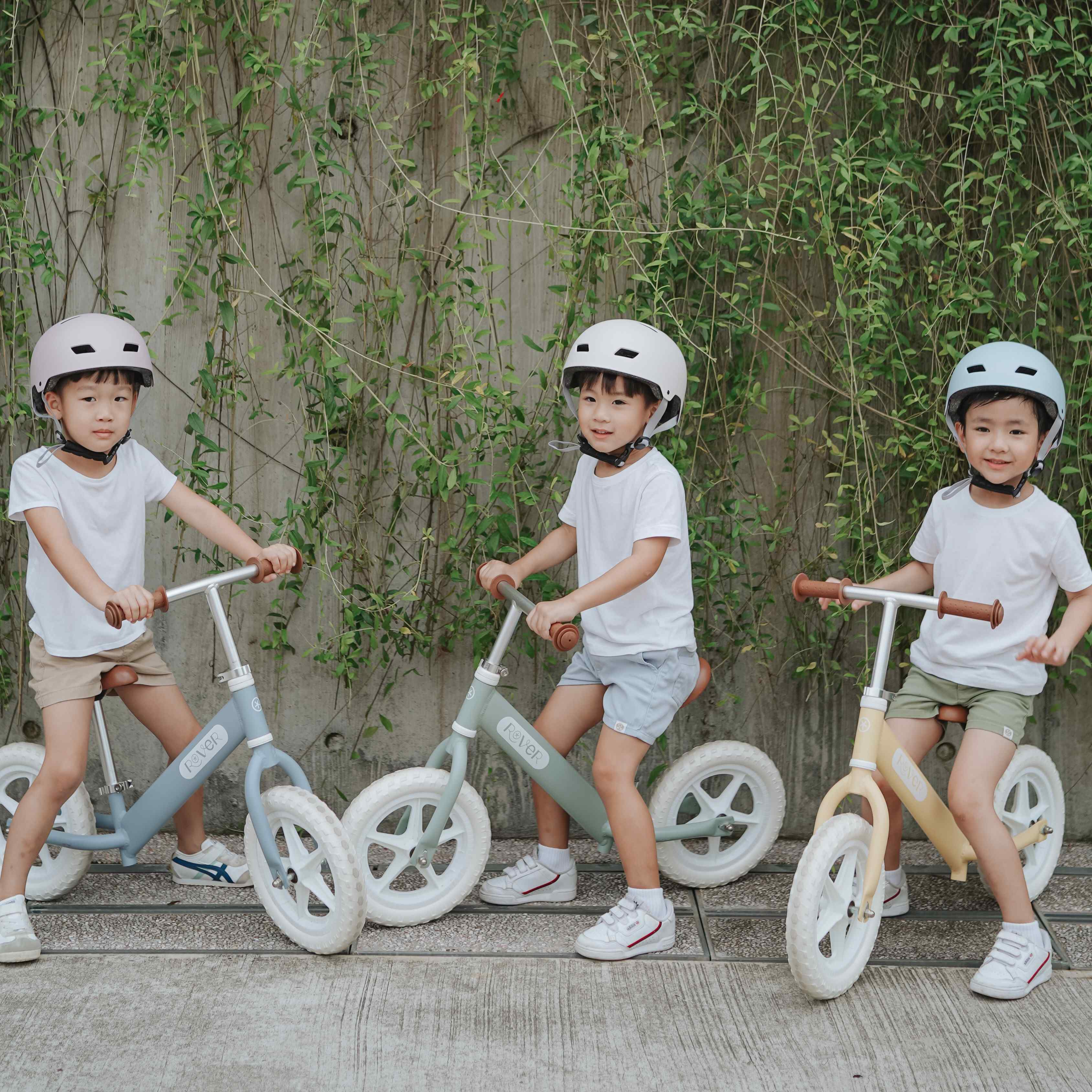 Milk Tea Rover Bikes Balance Bike + Helmet