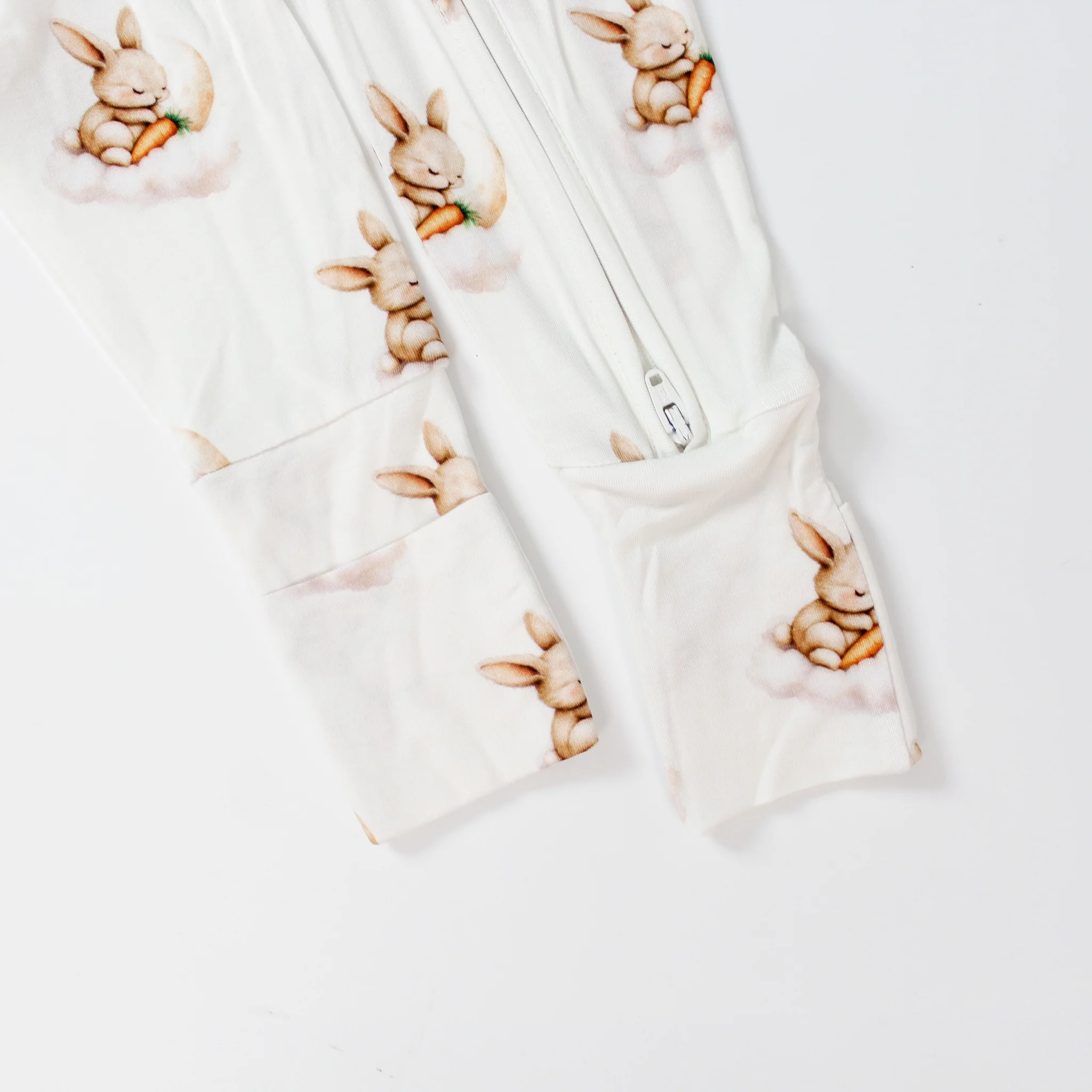 HopHopBunny Ultra-Soft Sleepsuit Sleeping Rabbit (W) 