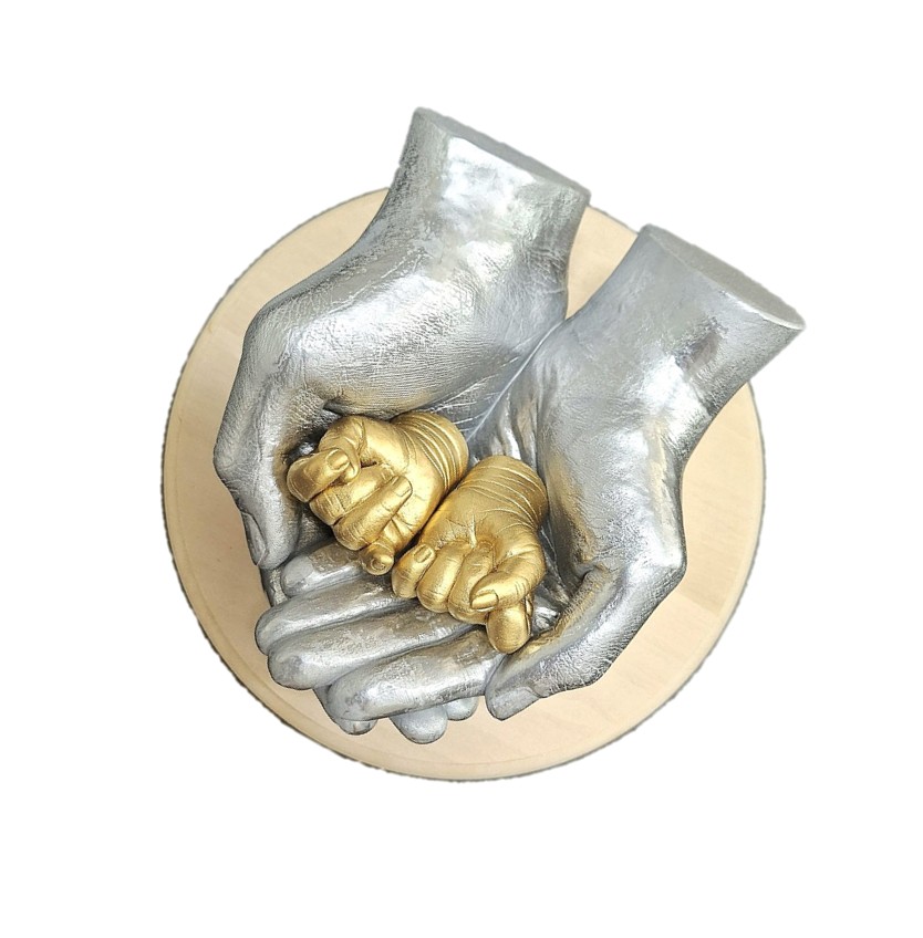 B&G Lifecasting Family Statue Cast S4 (Parents' Hands + Baby Hands Total 4 Hands)
